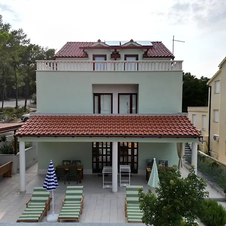 Villa Kalinic Milna  Exterior photo